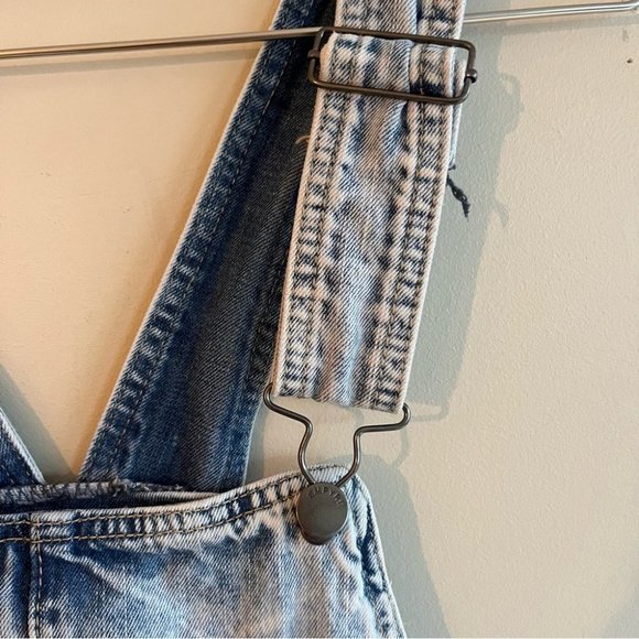 Empyre Suzie Light Wash Denim Overalls - Picture 11 of 16